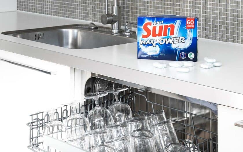 Vaske krystallglass med Sun Oppvasktabletter.